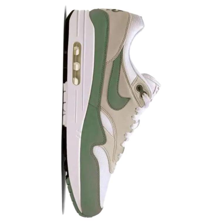 Nike Air Max 1 "Mica Green"