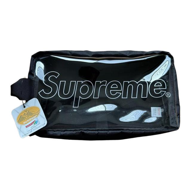 Supreme FW18 Logo