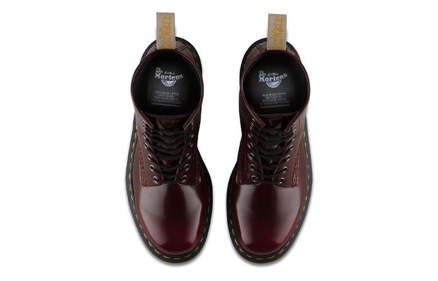 Dr.Martens 1460 Cambridge Brush