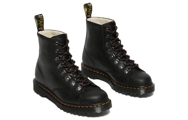 Dr.Martens 8