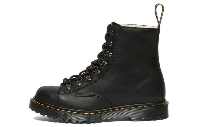 Dr.Martens 8