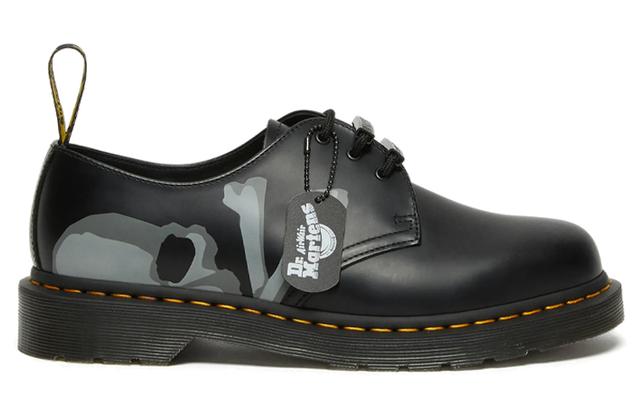 A BATHING APE x mastermind Japan x Dr.Martens 1461