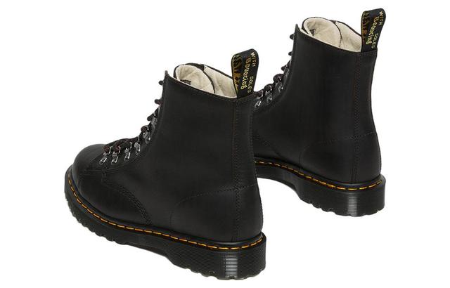 Dr.Martens 8