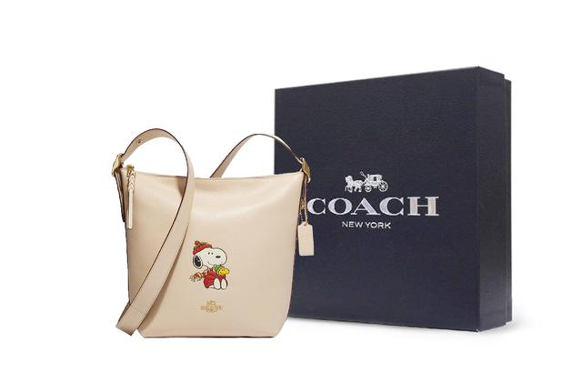 COACH x Peanuts Snoopy Duffle 23 Snoopy