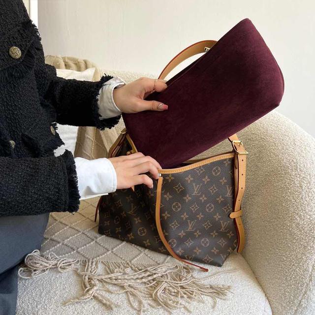 LV carryall