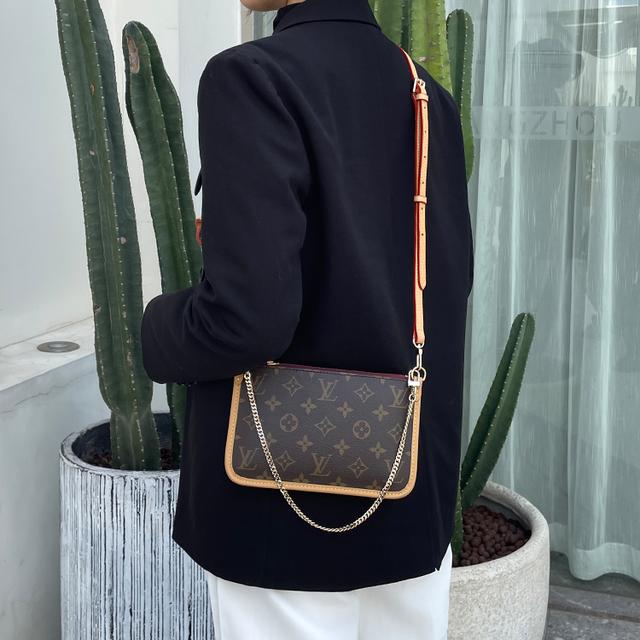 LV Carryall