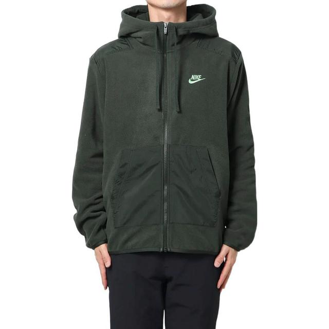 Nike Sportswear Style Essentials+ Logo