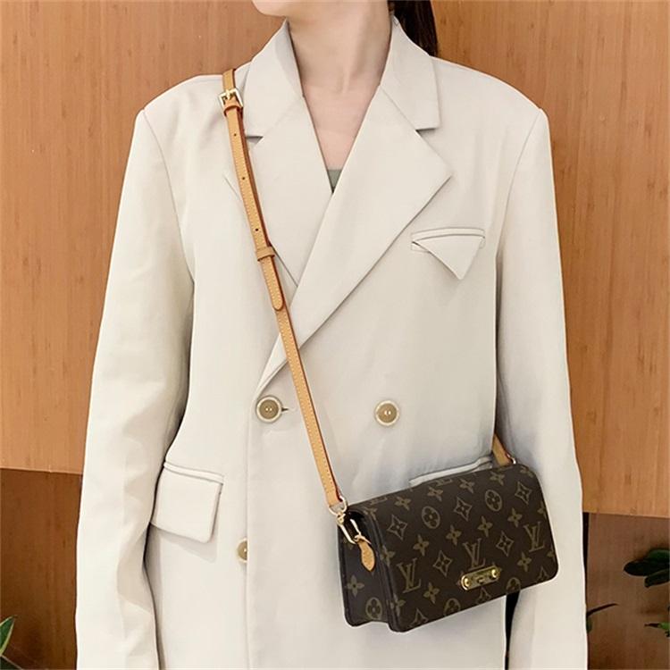 LV lily woc