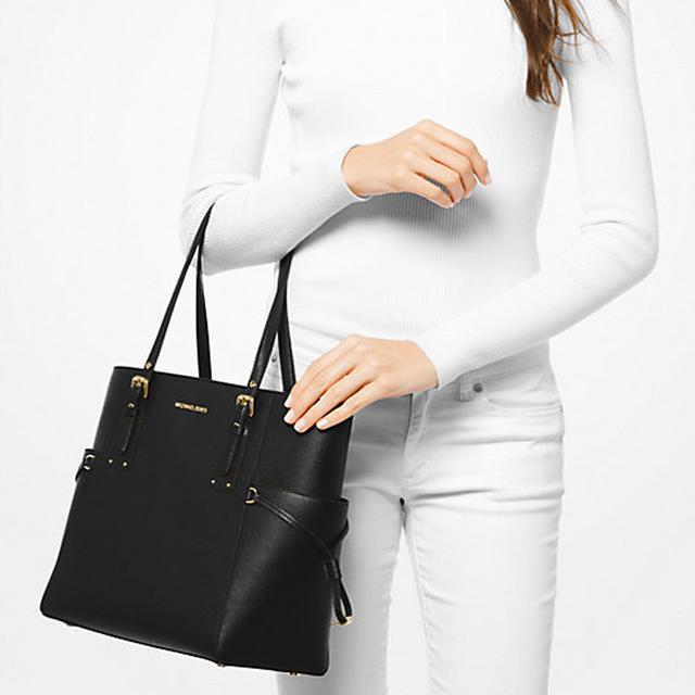 MICHAEL KORS MK Voyager Logo