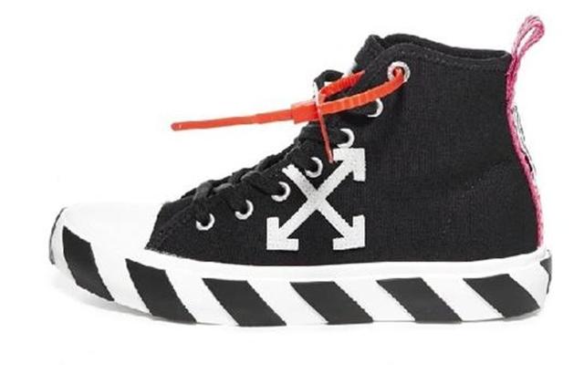 OFF-WHITE Mid Top Sneaker